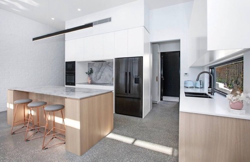 Woolooware Maison | Spacious Designer 4 bed family home - pool + pets
