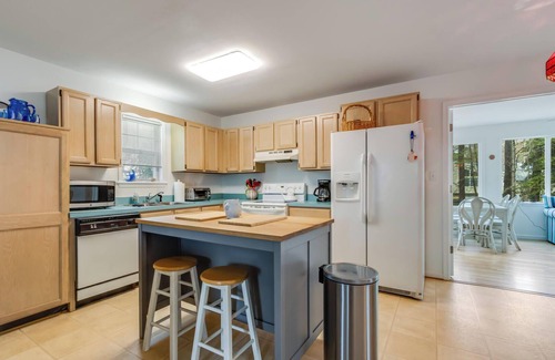 Ocean View Cottage | Spacious Dog-Friendly Escape Near Bethany Beach w/ Pool & Sunroom