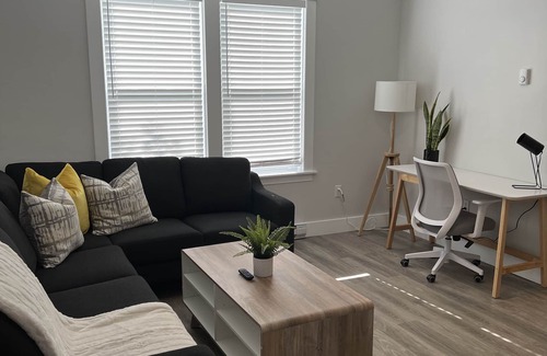 Downtown Appartement | Spacious downtown apartment near restaurants/bars