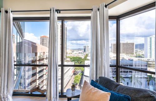 Downtown Honolulu Appartement | Spacious Downtown Executive Retreat - Free Parking