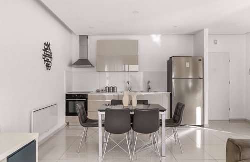 Jerusalem City Centre Appartement | Spacious Downtown Retreat with Terrace and Parking