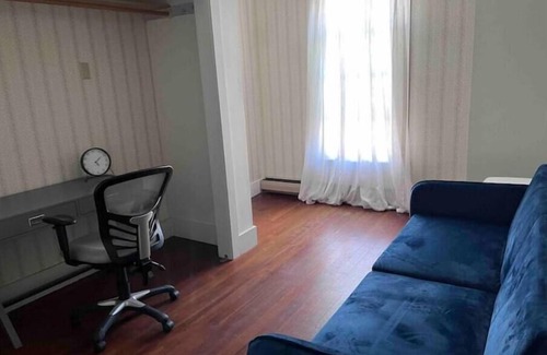 Southern Coast Appartement | Spacious downtown Saco getaway!