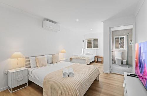 Herston Maison | Spacious Dual Retreat Balcony near RBWH and CBD