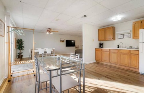 South Westminster Copropriété | Spacious Duplex in Peaceful & Convenient Location