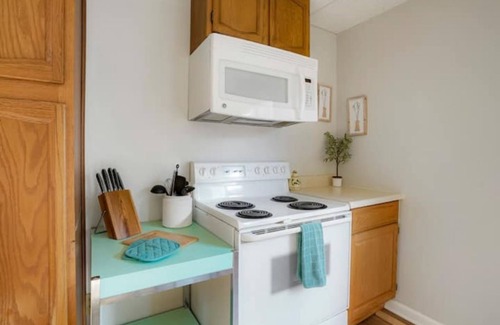 South Westminster Copropriété | Spacious Duplex in Peaceful & Convenient Location