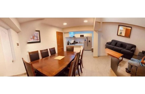 Caraz Maison | Spacious duplex with 5 bedrooms, garage, terrace