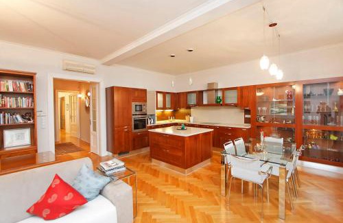 Josefov Appartement | Spacious elegance in the heart of Old Town