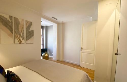Sant Gervasi Appartement | Spacious Elegant on Avenue Diagonal By MyRentalHost