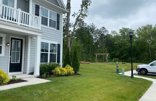 Millville Maison | Spacious End-unit Town house w/lots of Amenities