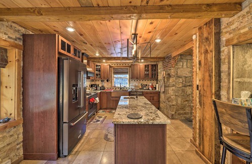 Aquashicola Cottage | Spacious Escape w/ Deck & Ponds Near Skiing!