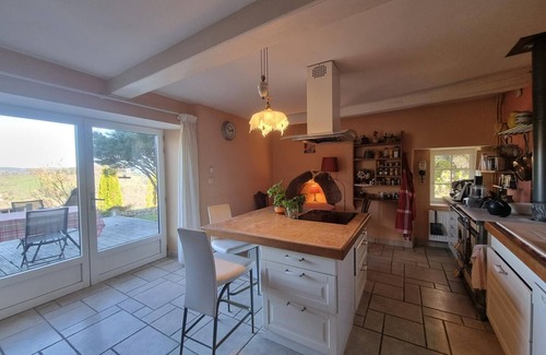 Saint-Jean-la-Vetre Cottage | Gîte familial spacieux, 14 pers, charme et confort