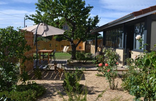 Chazelles-sur-Lyon Cottage | Gîte Familial 200m² avec Jardin, Terrasse, Jeux, et Confort Moderne à Chazelles-sur-Lyon