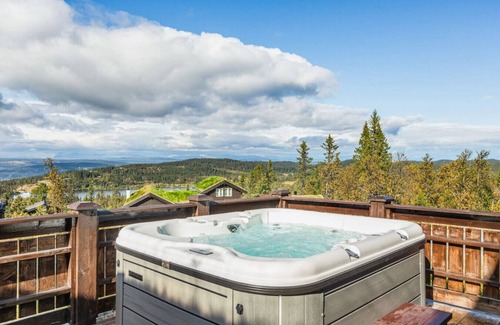 Nord-Aurdal Cabine | Spacious Family Cabin with Jacuzzi
