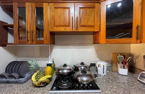 El Cerro Maison | Spacious Family Friendly Vacation House with a Garden. Close to the Beach!