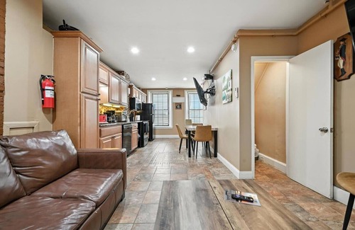Old City Maison | Spacious Family Home in Philadelphia