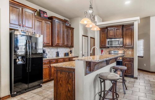 Wheatland Maison | Maison familiale spacieuse près de l'aéroport et du centre-ville OKC