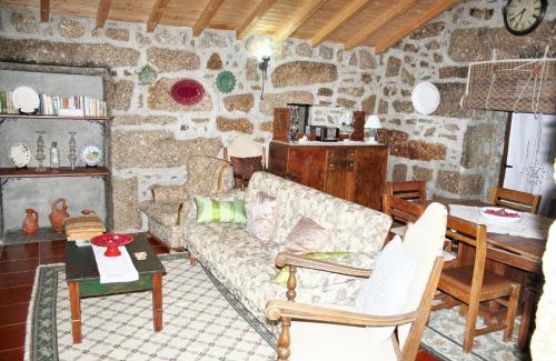Viseu Maison | Spacious Family House in Nogueira with Garden