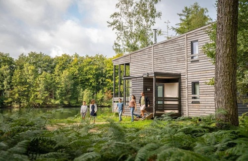 Maubray Villa | Escapade tranquille au bord du lac par Belvilla