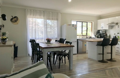 Tenterfield Maison | Spacious Family Retreat on the edge of Tenterfield