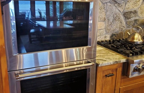 Burdett Cabine | Spacious Finger Lakes Waterfront Lodge
