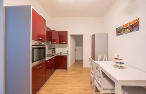 Favoriten Appartement | Spacious Flat | BG5