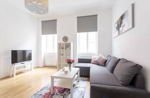 Favoriten Appartement | Spacious Flat | BG5