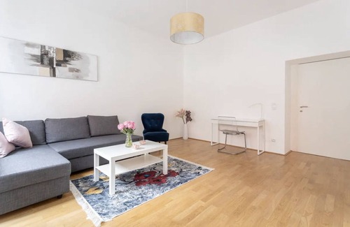 Favoriten Appartement | Spacious Flat | BG5