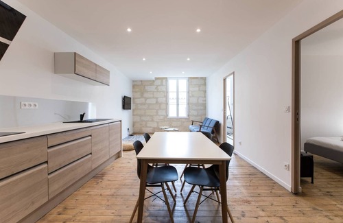 Castillon-la-Bataille Appartement | Appartement spacieux et lumineux avec climatisation