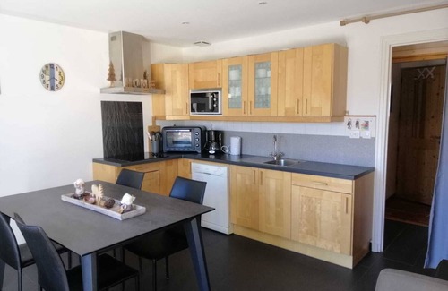 Font-Romeu-Odeillo-Via Appartement | Gîte spacieux Authentique Terrasse 25m² exposée plein sud Face à l'arrêt navette
