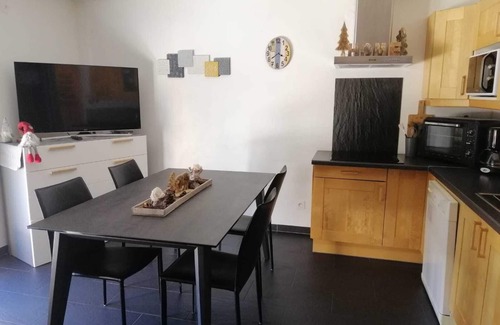 Font-Romeu-Odeillo-Via Appartement | Gîte spacieux Authentique Terrasse 25m² exposée plein sud Face à l'arrêt navette