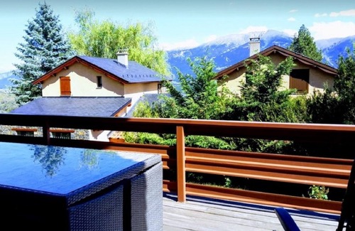 Font-Romeu-Odeillo-Via Appartement | Gîte spacieux Authentique Terrasse 25m² exposée plein sud Face à l'arrêt navette