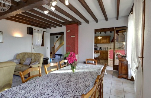 Saint-Christo-en-Jarez Cottage | Gîte familial tout confort avec jardin, salle de jeux, garage et terrasse, près de Saint-Étienne