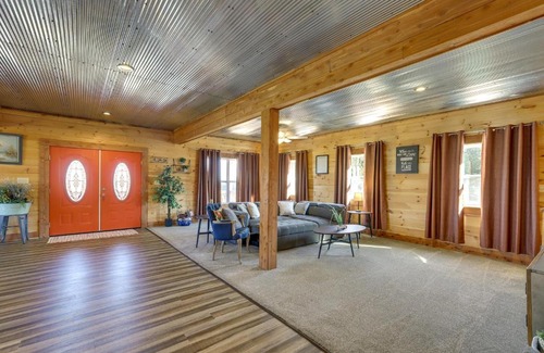 Grubville Maison | Spacious Franklin County Retreat on 80 Acres!