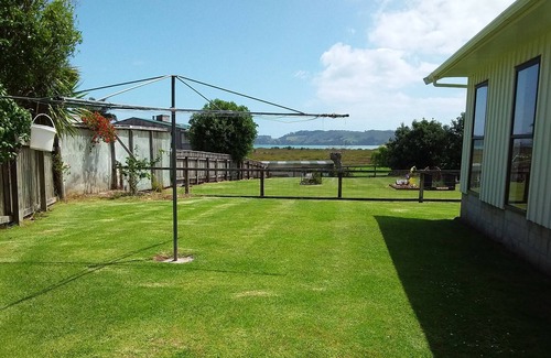 Coromandel Maison | Spacious/Fully fenced/Pet Friendly/Internet - 250m to Township.