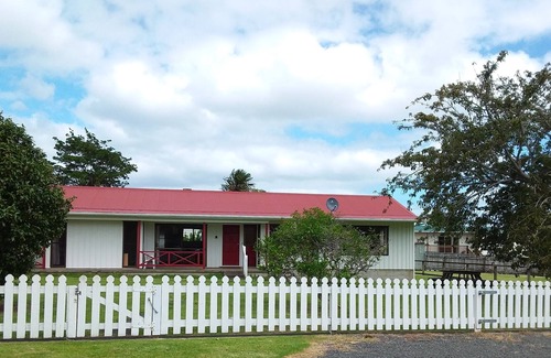 Coromandel Maison | Spacious/Fully fenced/Pet Friendly/Internet - 250m to Township.