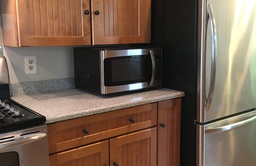 Kezar Falls Appartement | Spacious fully furnished 1-bedroom apartment with WiFi in rural Maine village