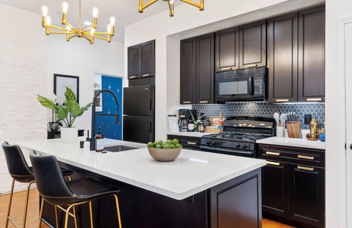Bloomfield Appartement | Spacious getaway in Little Italy with Parking
