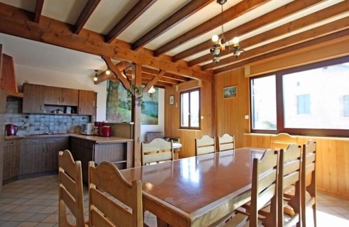 Pierrefitte Cottage | Gîte familial avec salle de jeux, cheminée, terrasse et proche de sites touristiques