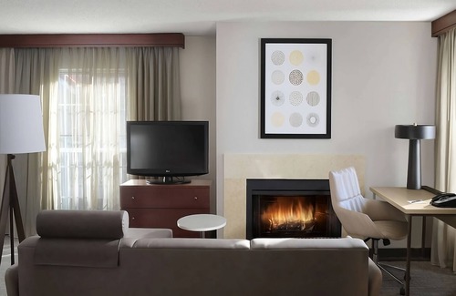 Northeast Heights Hôtel | Spacious Good-Value Accommodation! 2 Modern Units, Pet-Friendly, Free Breakfast