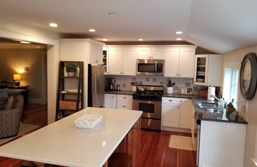 Andover Maison | Spacieux et gracieux 3 chambres, 2 salles de bain complètes Ranch vie dans un emplacement central!