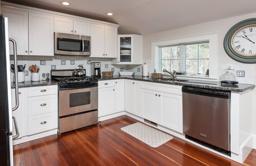 Andover Maison | Spacieux et gracieux 3 chambres, 2 salles de bain complètes Ranch vie dans un emplacement central!