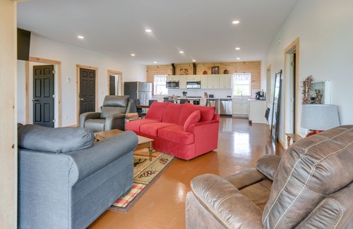 Greene Cabine | Spacious Greene Cabin Rental on 650-Acre Vineyard!