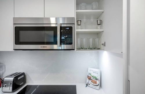 Mid-Cambridge Appartement | Spacious Harvard Square 2BR w/ W/D near Redline by Blueground