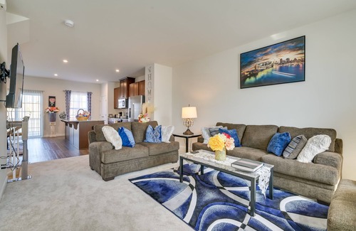 Potomac Maison | Spacious Hedgesville Retreat ~ 5 Mi to Golf Course