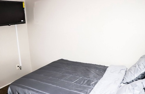 Florissant Maison | Spacious hm