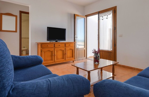 Caleta de Sebo Appartement | Spacious Holiday Apartment Flor "Four" with Sea or Mountain View, Wi-Fi & Terrace