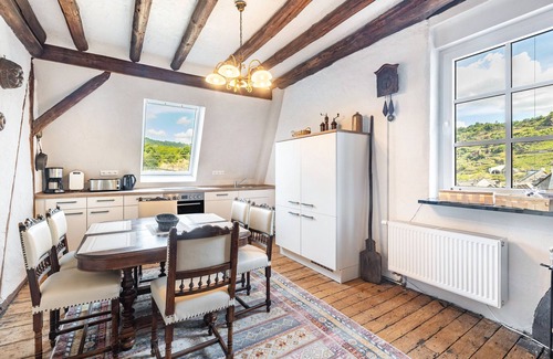 Neef Appartement | Appartement 'Große Ferienwohnung 1 Mit Kamin' avec vue sur la montagne et Wi-Fi