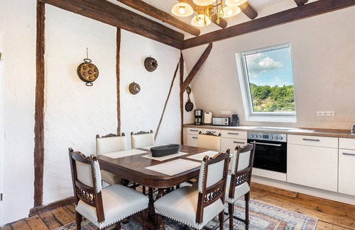 Neef Appartement | Appartement 'Große Ferienwohnung 1 Mit Kamin' avec vue sur la montagne et Wi-Fi