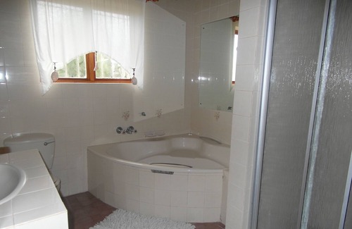 Struisbaai Maison | Spacious holiday home within walking distance from the beach and harbour.