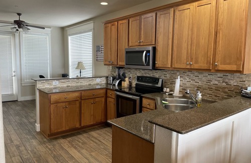 Jonestown Villa | Villa surplombant le magnifique lac Travis au Hollows Resort!